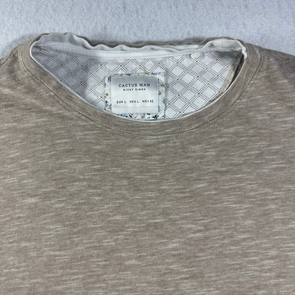 Cactus Man Ricky Singh Large Short Sleeve Taupe / sand color